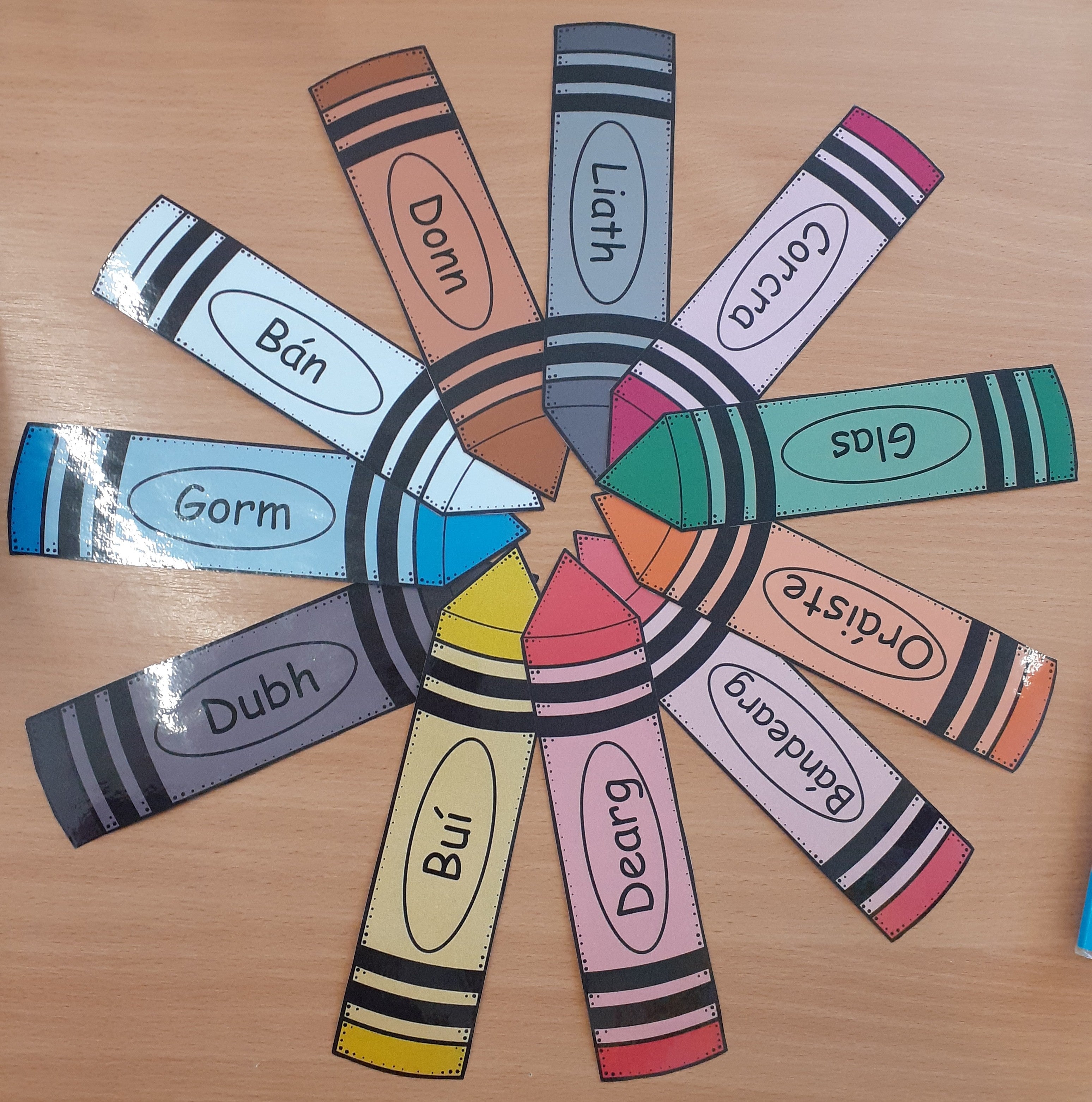 Dathanna na Gaeilge (Colours in Irish)